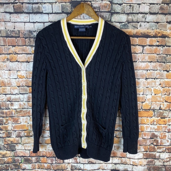 green sleeve baseball shirt